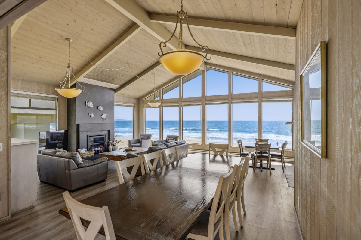 At The Dunes-House 98-image-1
